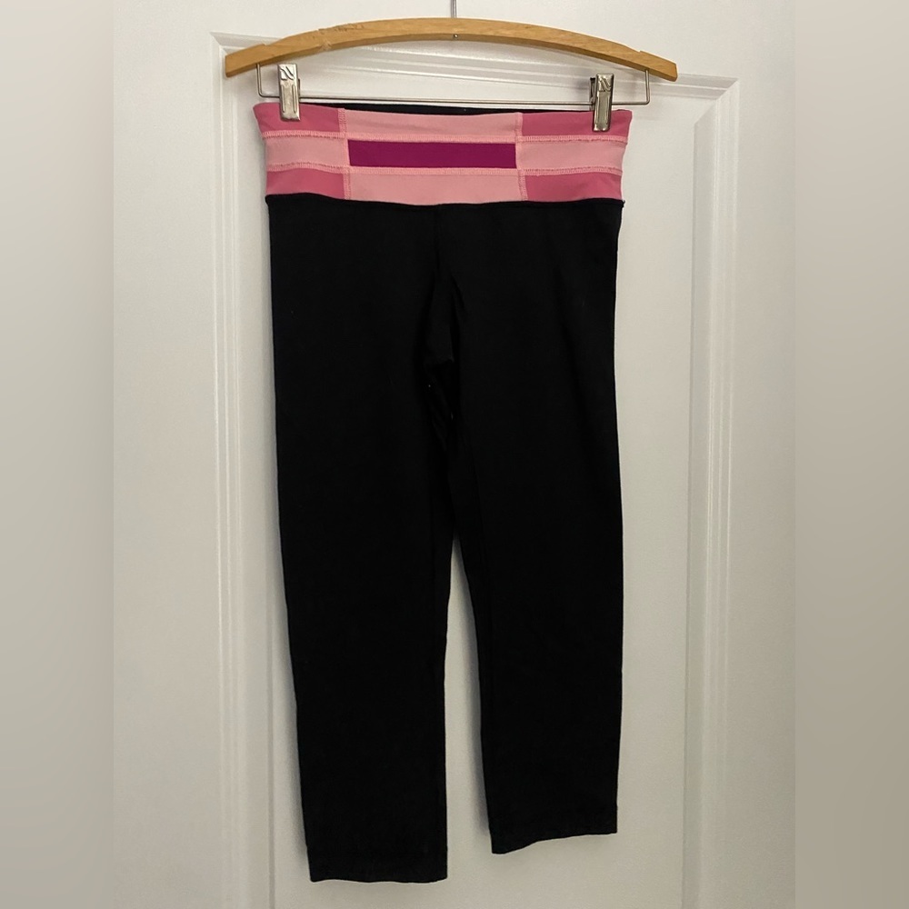 Lululemon 2-IN-1 Reversible Crop Leggings Size 4💕